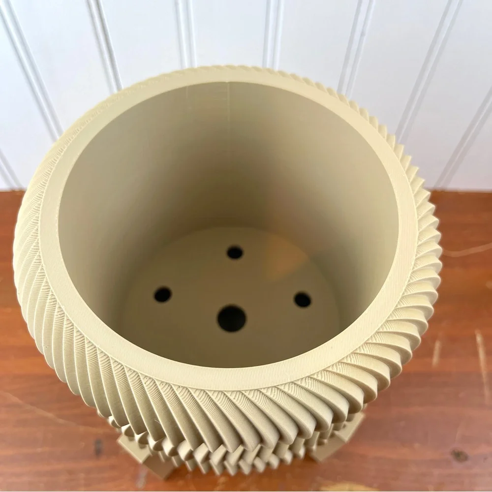 The Maro Planter Pot, Indoor Planter w/ Drainage Tray - Picture 3 of 9